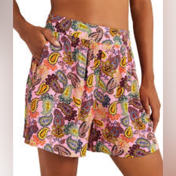 BODEN Shorts - Picture 2 of 6